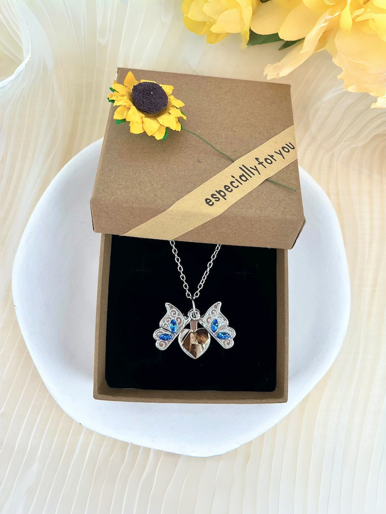 Ladies' Butterfly Photo Pendant Necklace Couples' Custom Photo Pendant Necklace